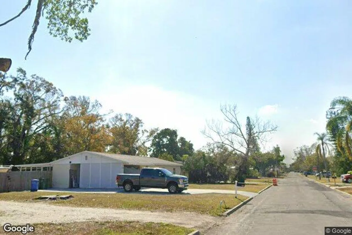 Street view of the building at Serving Sarasota & Manatee Counties, Bradenton, FL, where SoffitSmith by Smithbuilt Roofing is located